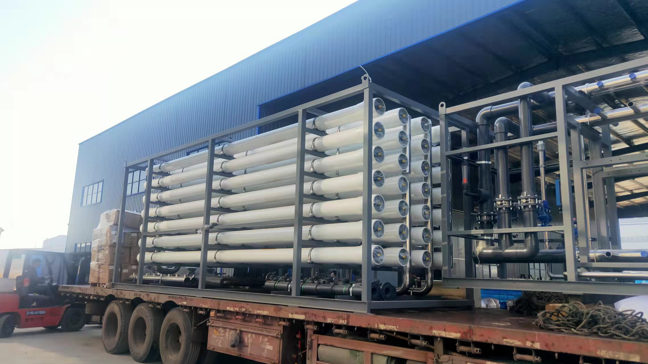 湖南藍(lán)思手機(jī)玻璃清洗超純水項(xiàng)目出貨